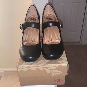 Sofft Brand Mary Jane Pump in Black 100% Leather, rubber sole, rounded toe, 8.5M